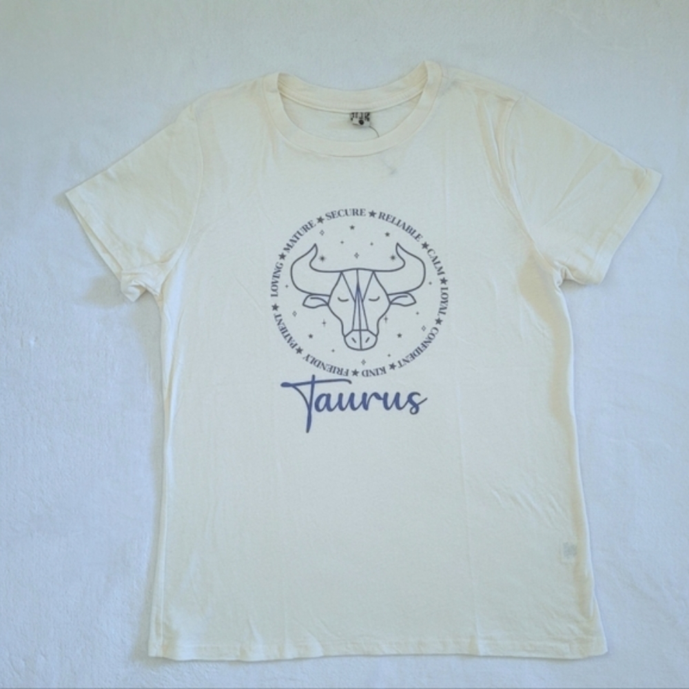 LE life elsewhere Taurus♉ Zodiac Tee👕